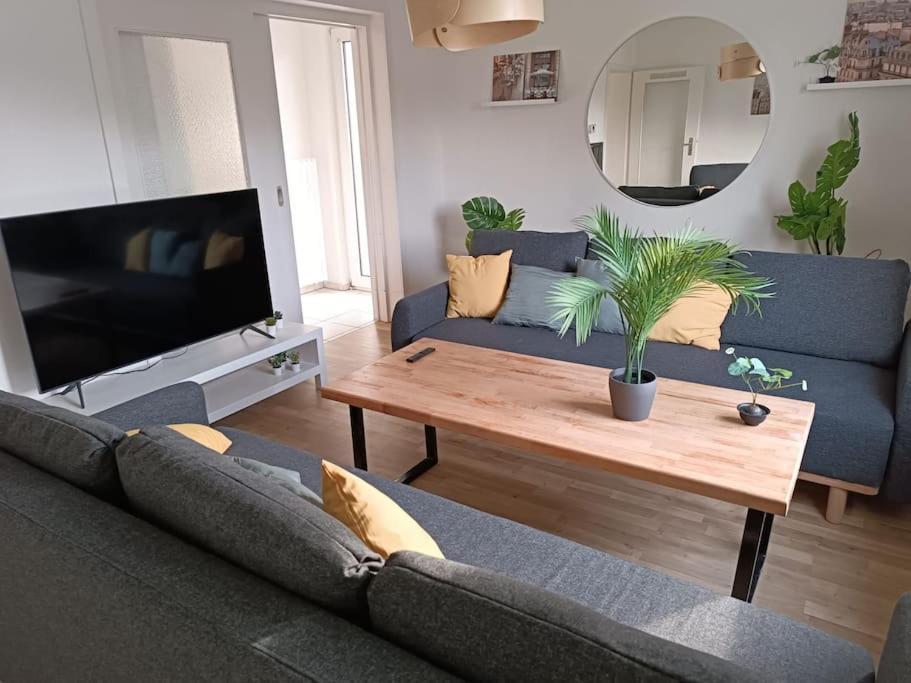 Comfortable Apartment With Balcony Бохум Екстериор снимка